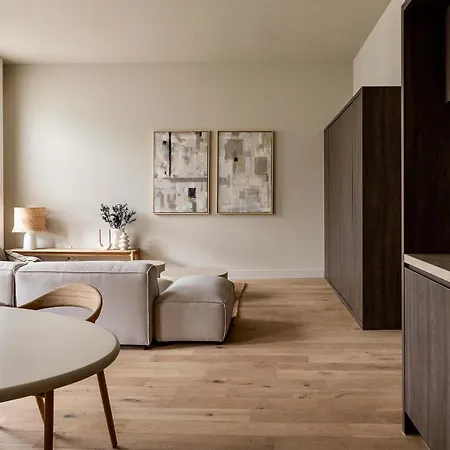 De Gulden Poorte, A Lxryhome Collection * Anvers