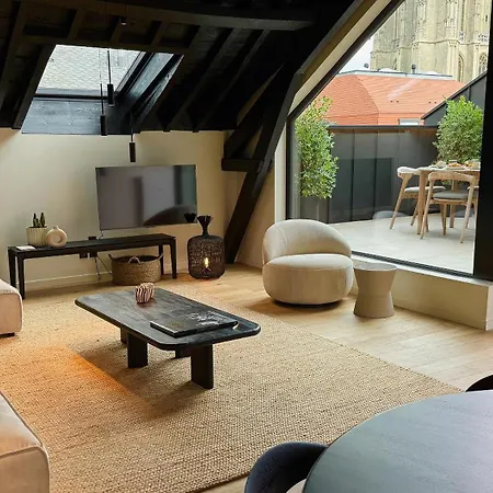 De Gulden Poorte, A Lxryhome Collection *