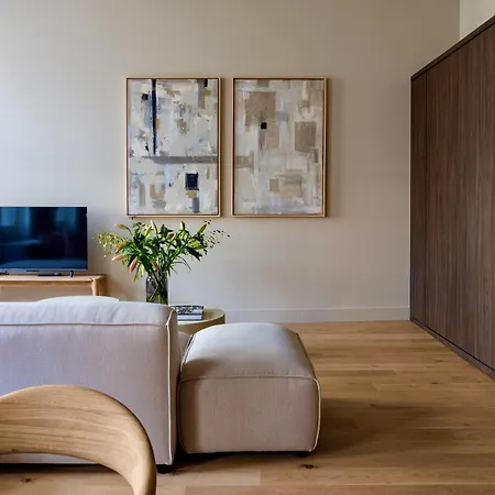 De Gulden Poorte, A Lxryhome Collection *