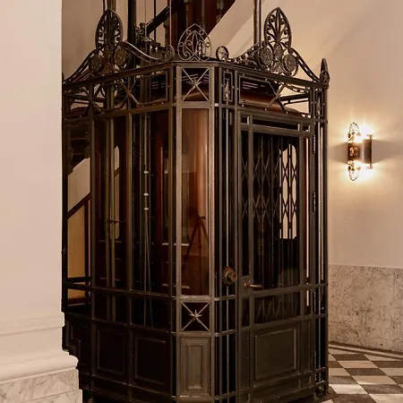 De Gulden Poorte, A Lxryhome Collection * Antuérpia