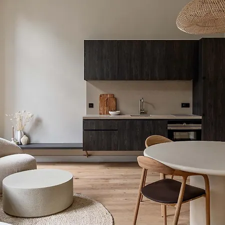 De Gulden Poorte, A Lxryhome Collection Anvers